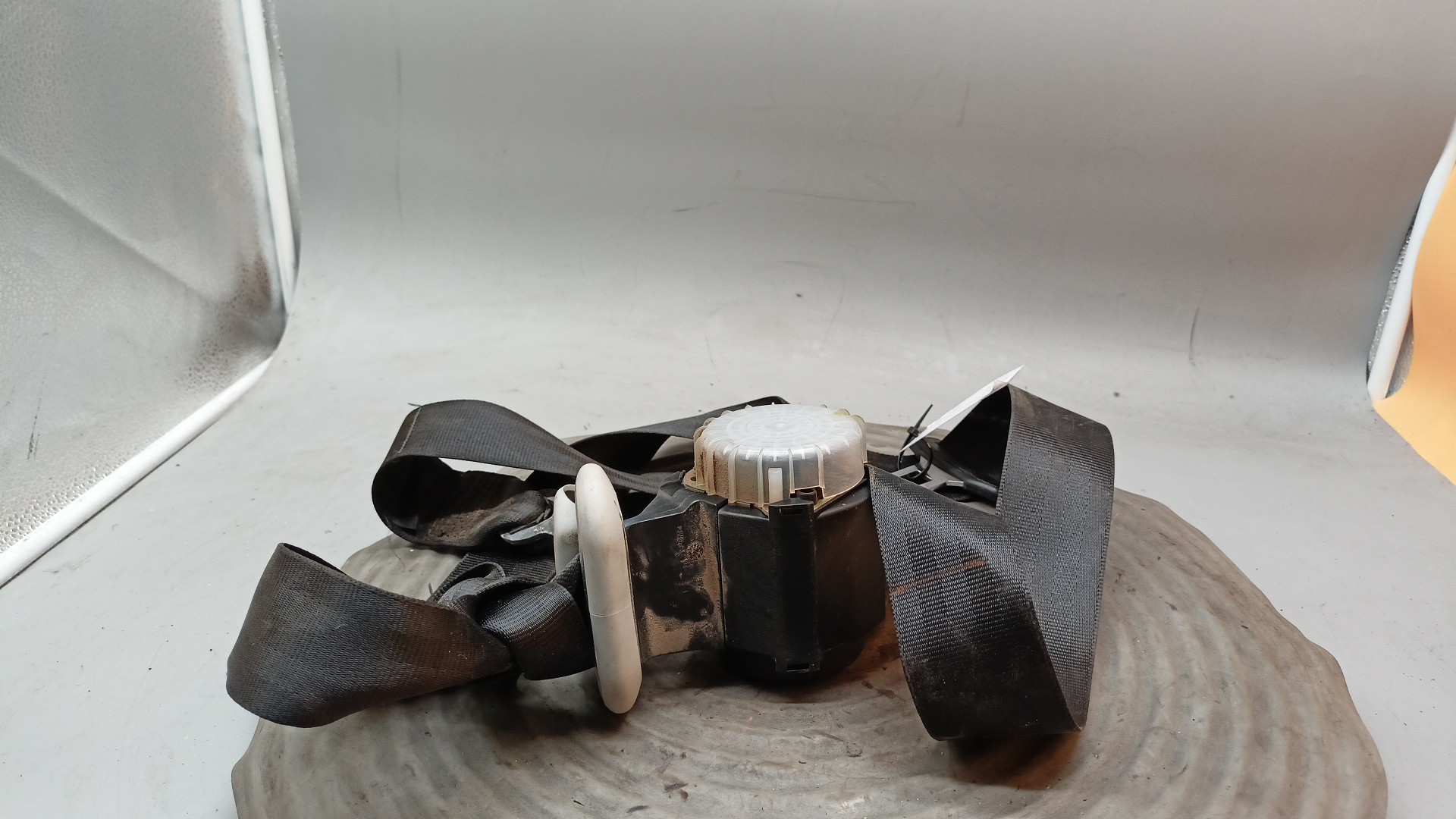 Pré-Tensor Cinto Traseiro VOLKSWAGEN GOLF IV (1J1) | 97 - 07 Imagem-2