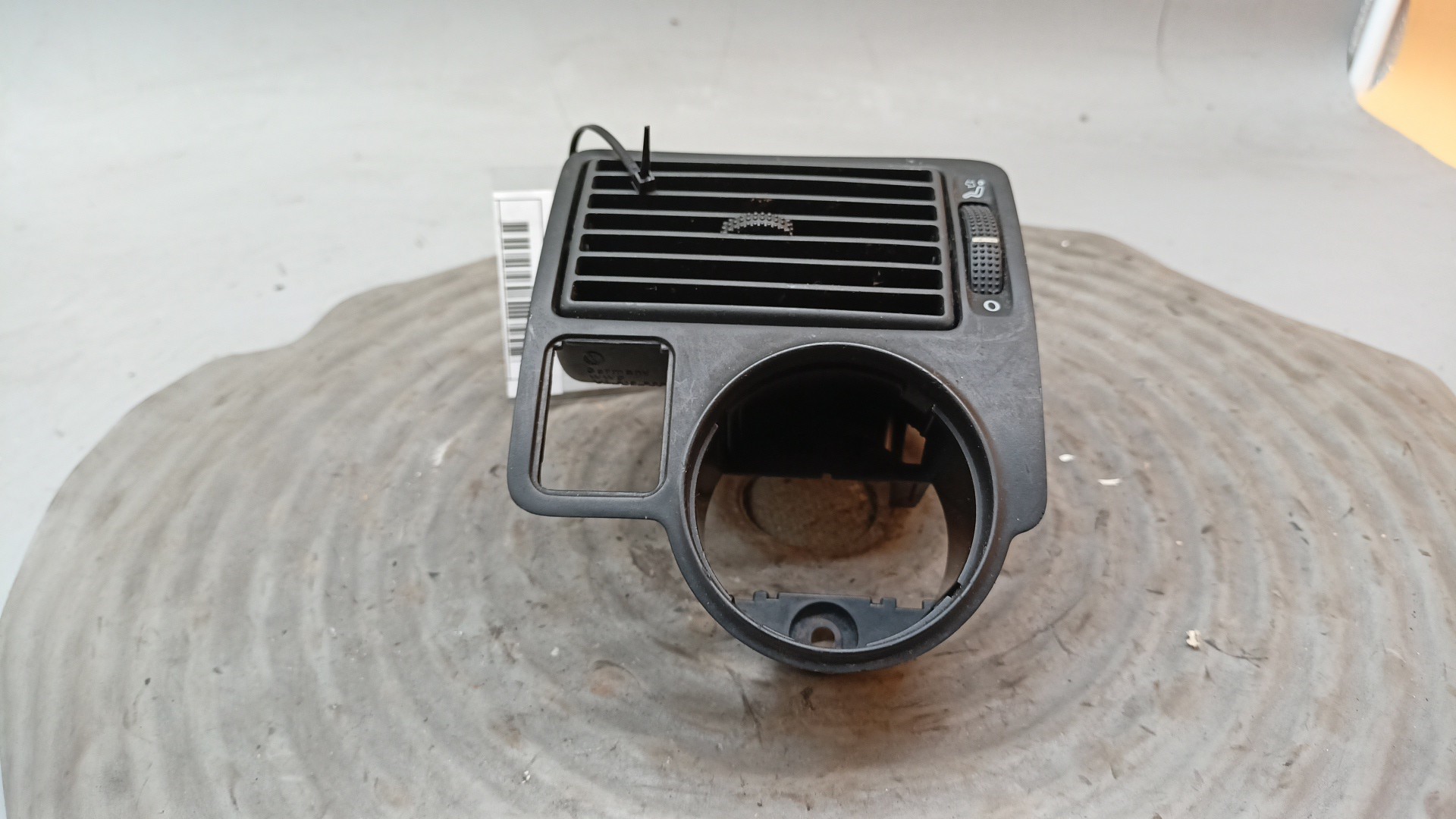 Saída Ar Grelha VOLKSWAGEN GOLF IV (1J1) | 97 - 07