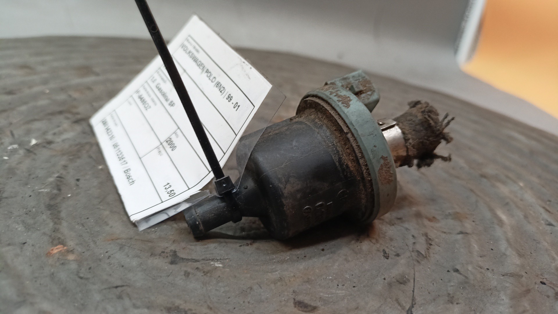 Kanister Magnetventil VOLKSWAGEN POLO (6N2) | 99 - 01 Imagem-3