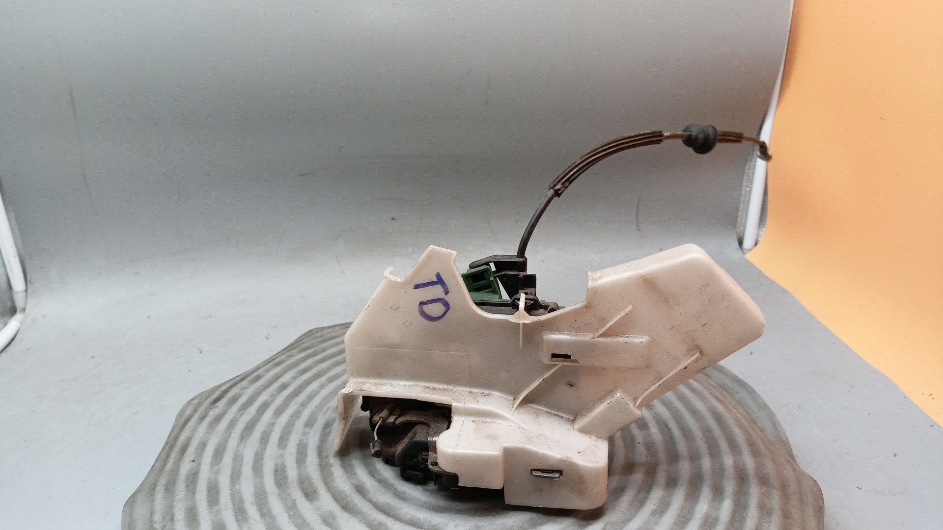 Fechadura Porta Traseira Direita VOLKSWAGEN GOLF IV (1J1) | 97 - 07