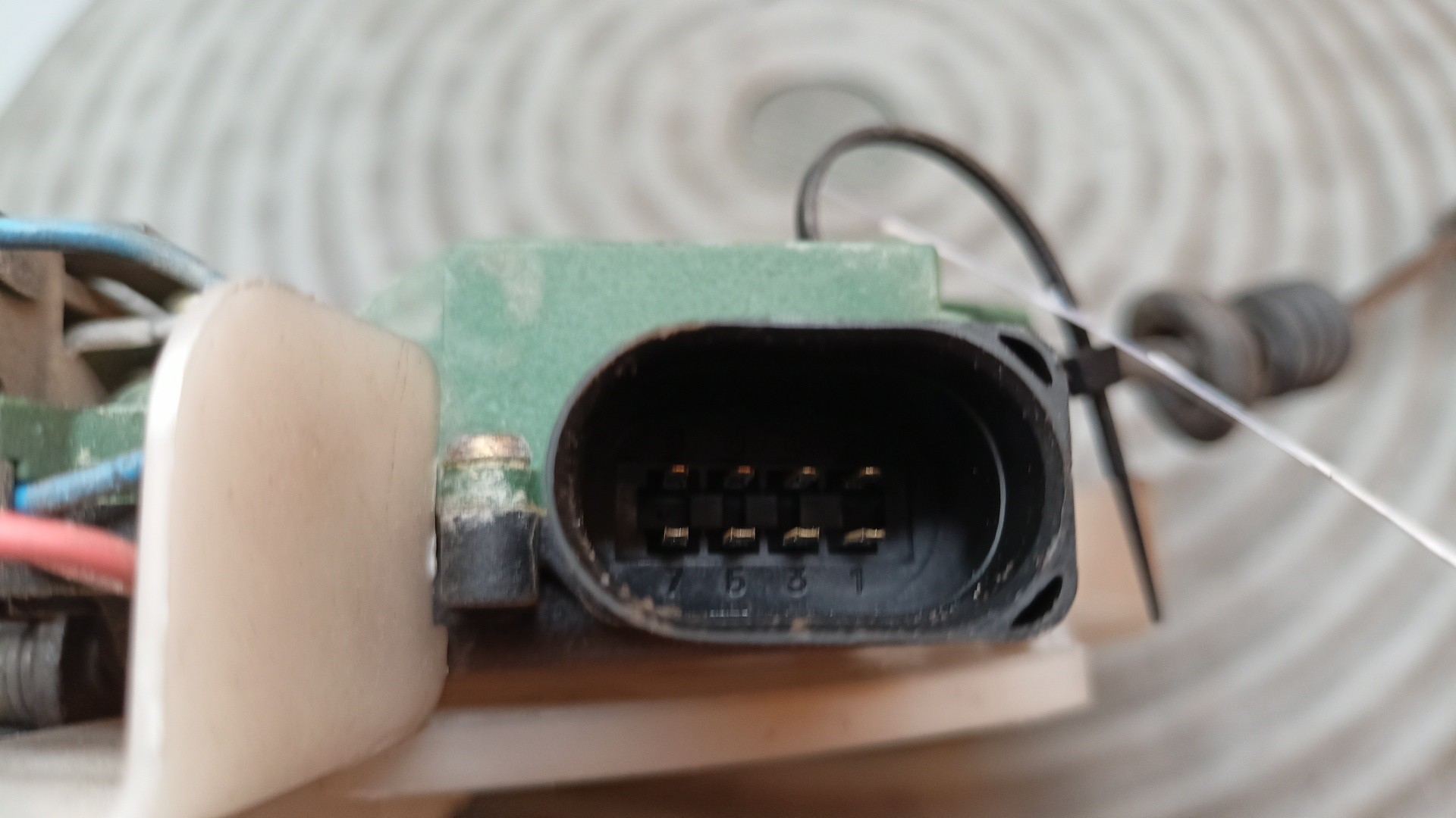 Fechadura Porta Frente Esquerda VOLKSWAGEN GOLF IV (1J1) | 97 - 07 Imagem-4