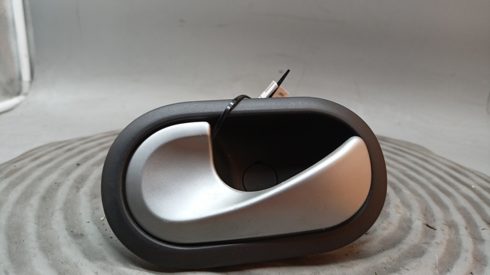 Puxador Interior Porta Frente Esquerdo RENAULT CLIO III (BR0/1, CR0/1) | 05 - 