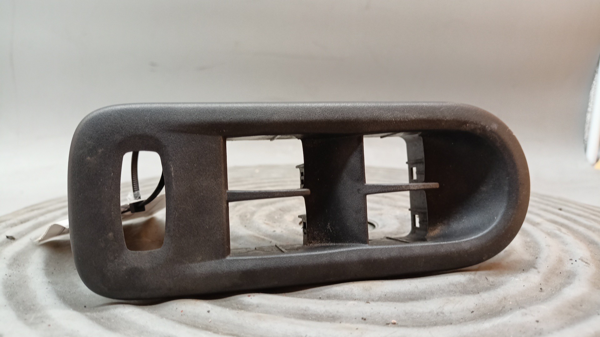 Moldura Botão Vidro RENAULT CLIO III (BR0/1, CR0/1) | 05 - 