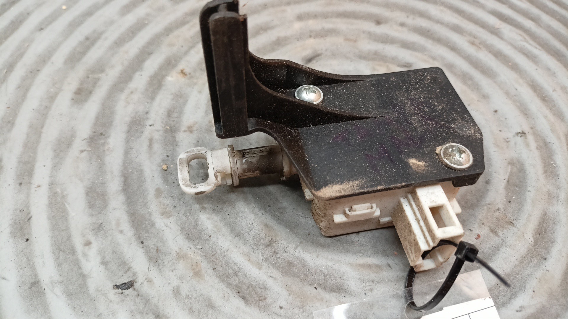 Pistola Fecho Central Mala SEAT IBIZA III (6L1) | 02 - 09