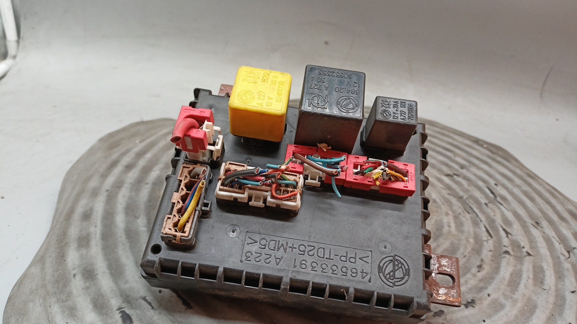 Fuse Box FIAT BRAVA (182_) | 95 - 03