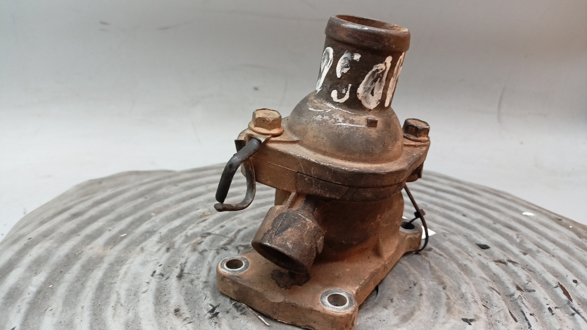 Corpo Termoestato MITSUBISHI PAJERO II (V3_W, V2_W, V4_W) | 90 - 01 Imagem-1