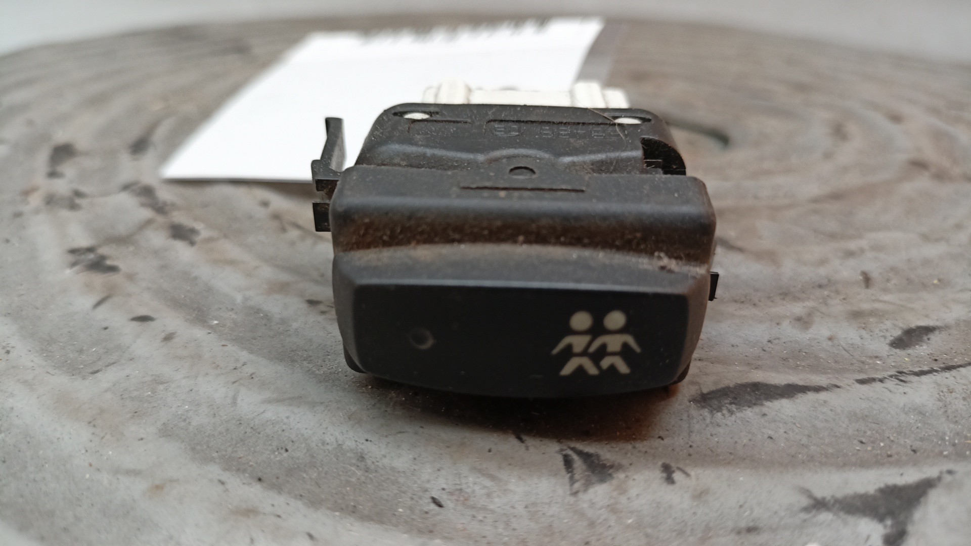 Botão Interruptor Trava Vidros RENAULT CLIO III (BR0/1, CR0/1) | 05 - 