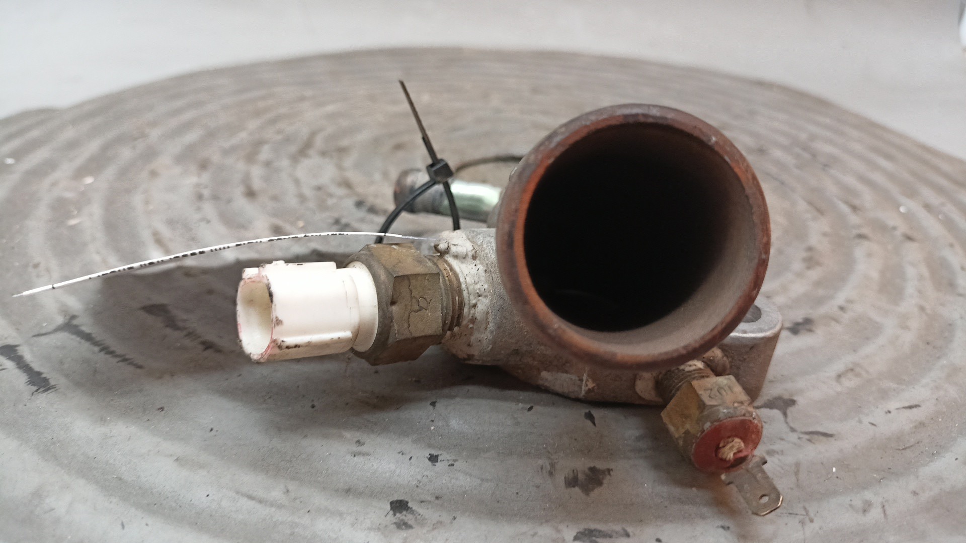 Falange Tubo Água MITSUBISHI PAJERO II (V3_W, V2_W, V4_W) | 90 - 01 Imagem-1