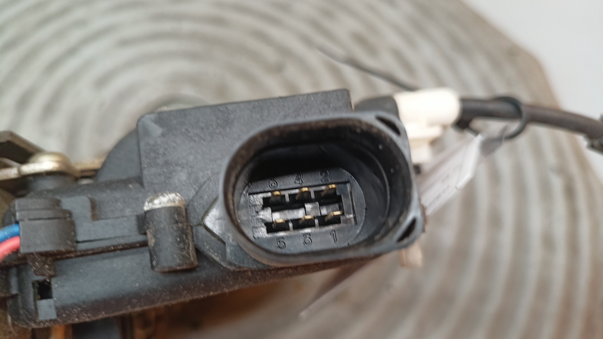 Fechadura Porta Frente Esquerda VOLKSWAGEN GOLF IV (1J1) | 97 - 07 Imagem-2