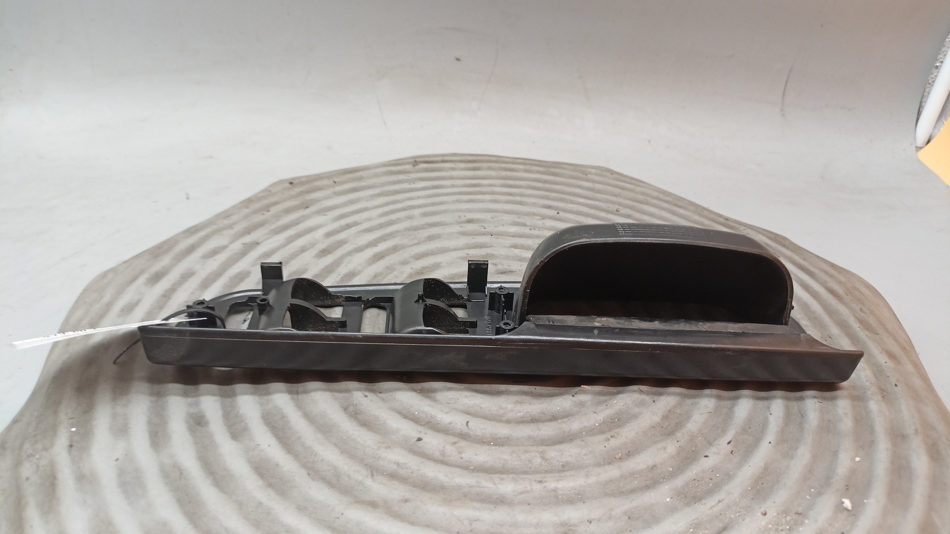 Pega Interior Porta Frente Esquerda VOLKSWAGEN GOLF IV (1J1) | 97 - 07 Imagem-2