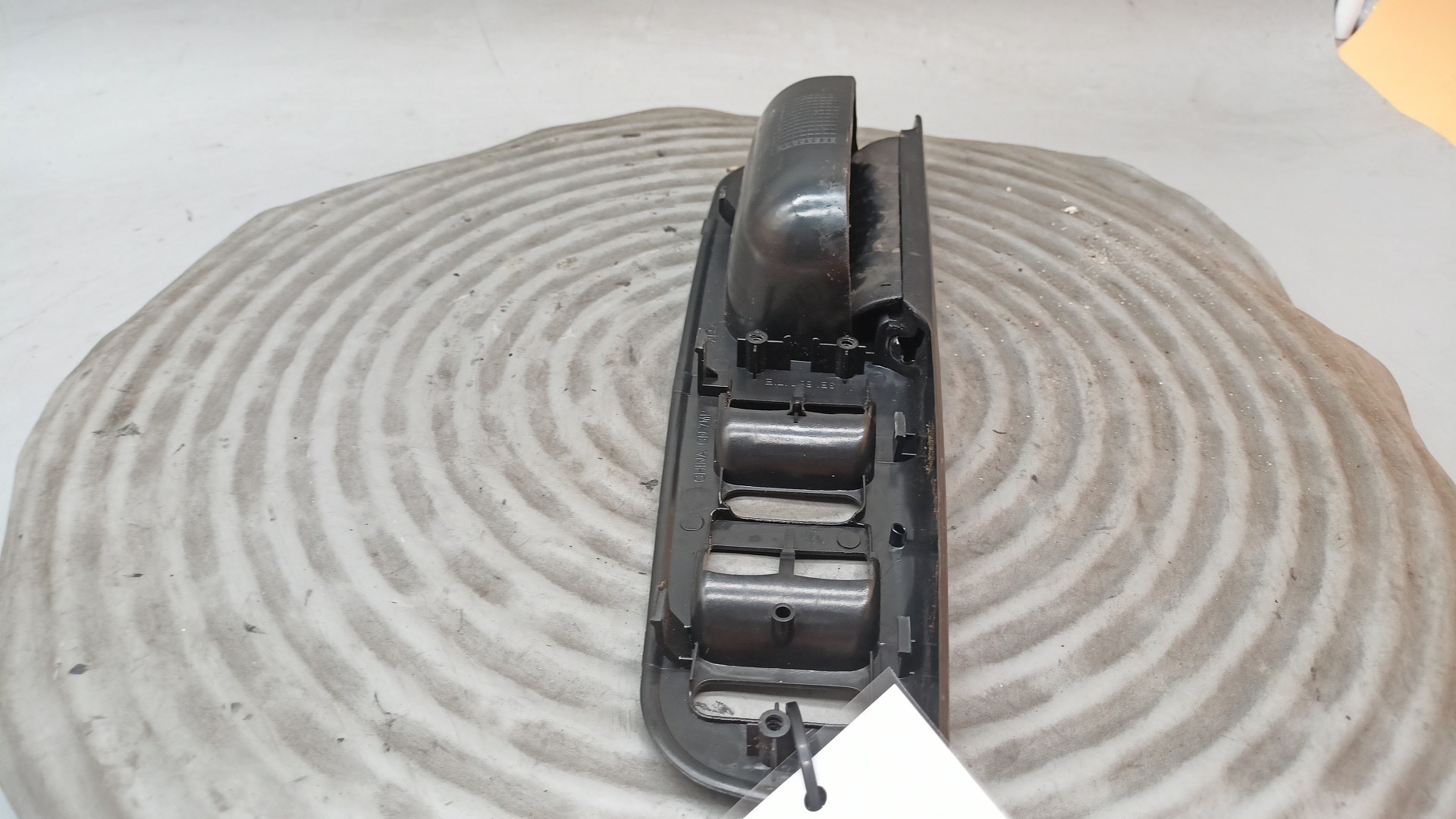 Pega Interior Porta Frente Esquerda VOLKSWAGEN GOLF IV (1J1) | 97 - 07 Imagem-3