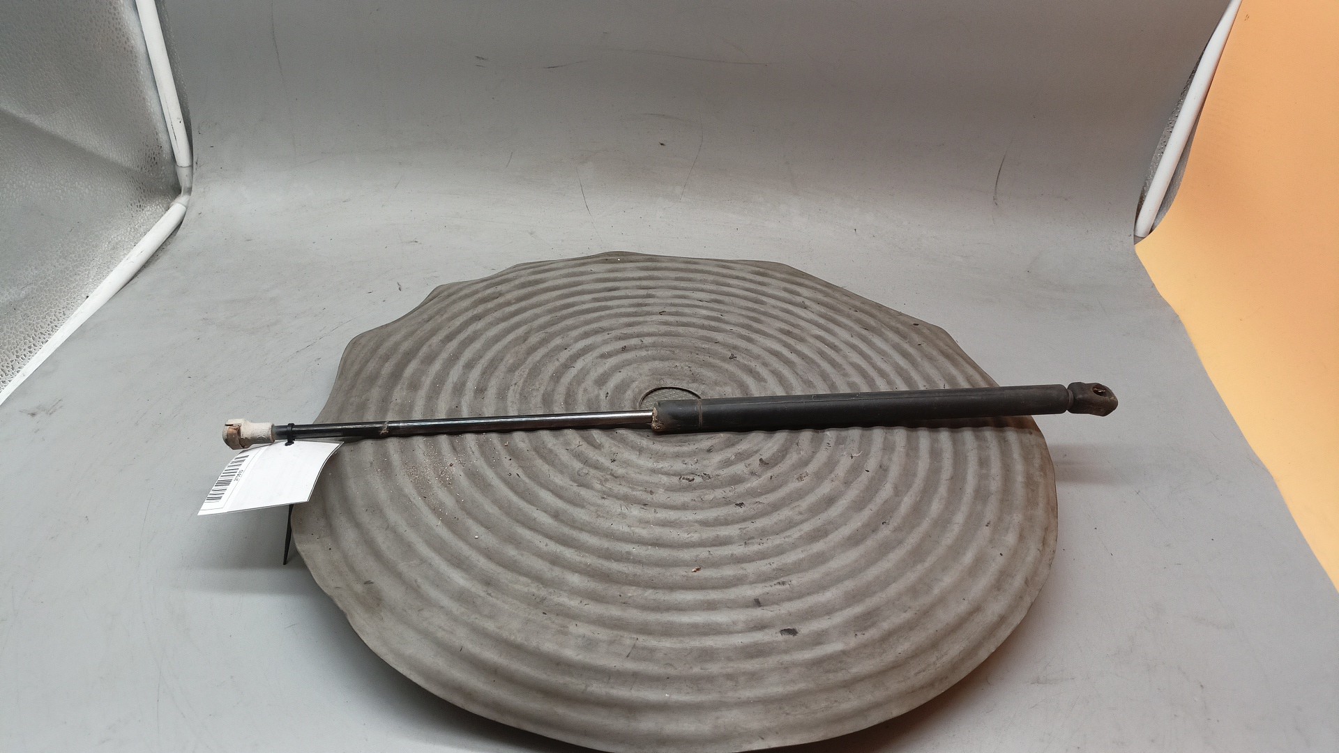 Vérin de Hayon Coffre VOLKSWAGEN GOLF IV (1J1) | 97 - 07