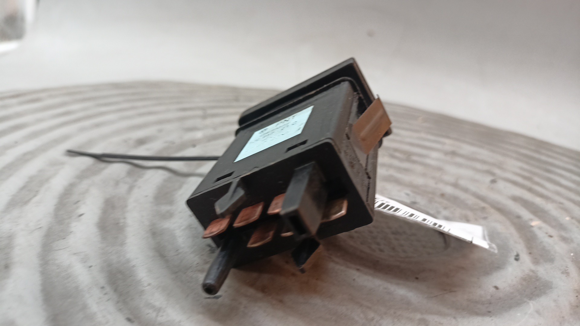 Verwarmingsschakelaar  VOLKSWAGEN GOLF IV (1J1) | 97 - 07 Imagem-3