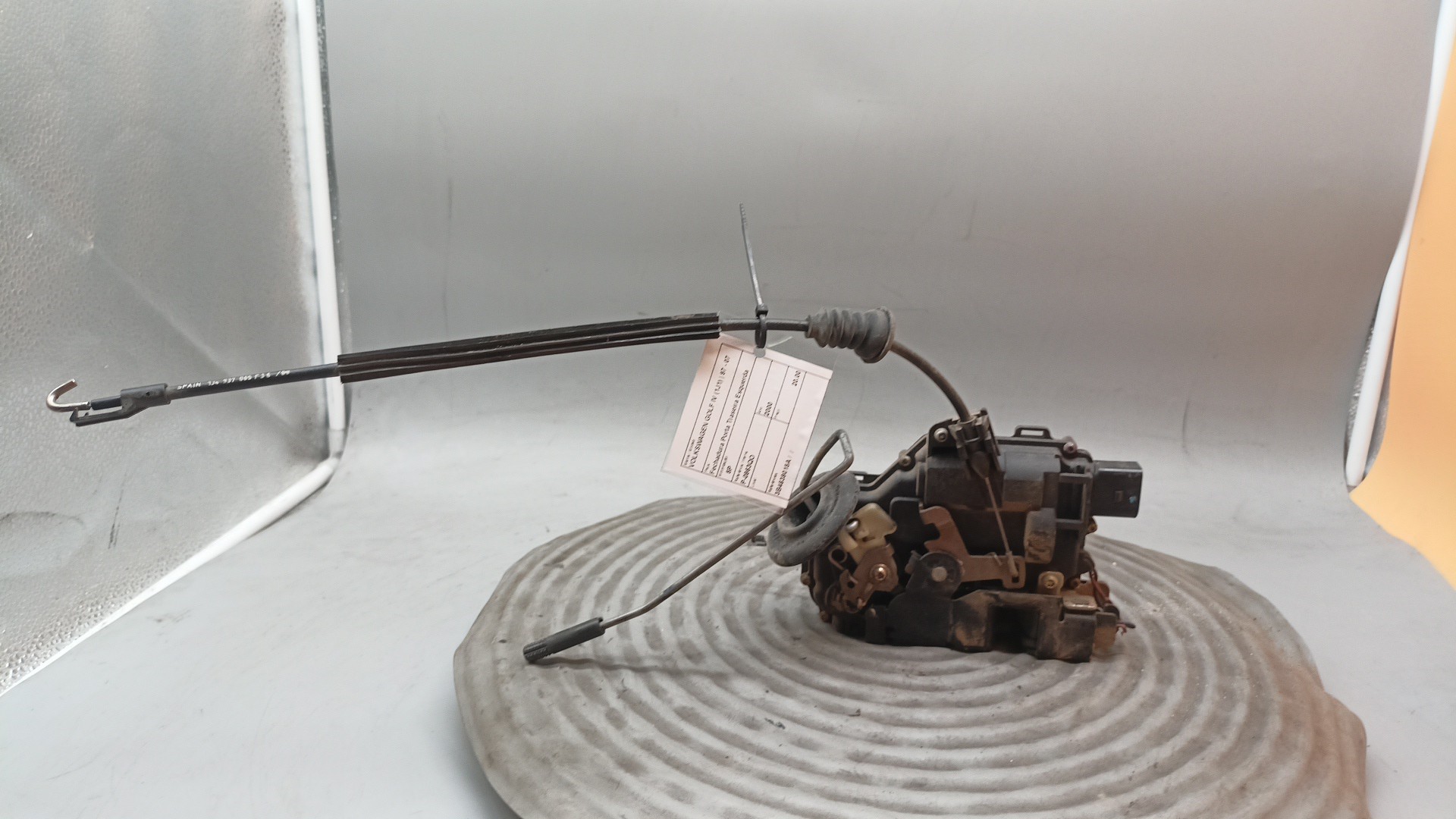 Fechadura Porta Traseira Esquerda VOLKSWAGEN GOLF IV (1J1) | 97 - 07 Imagem-1