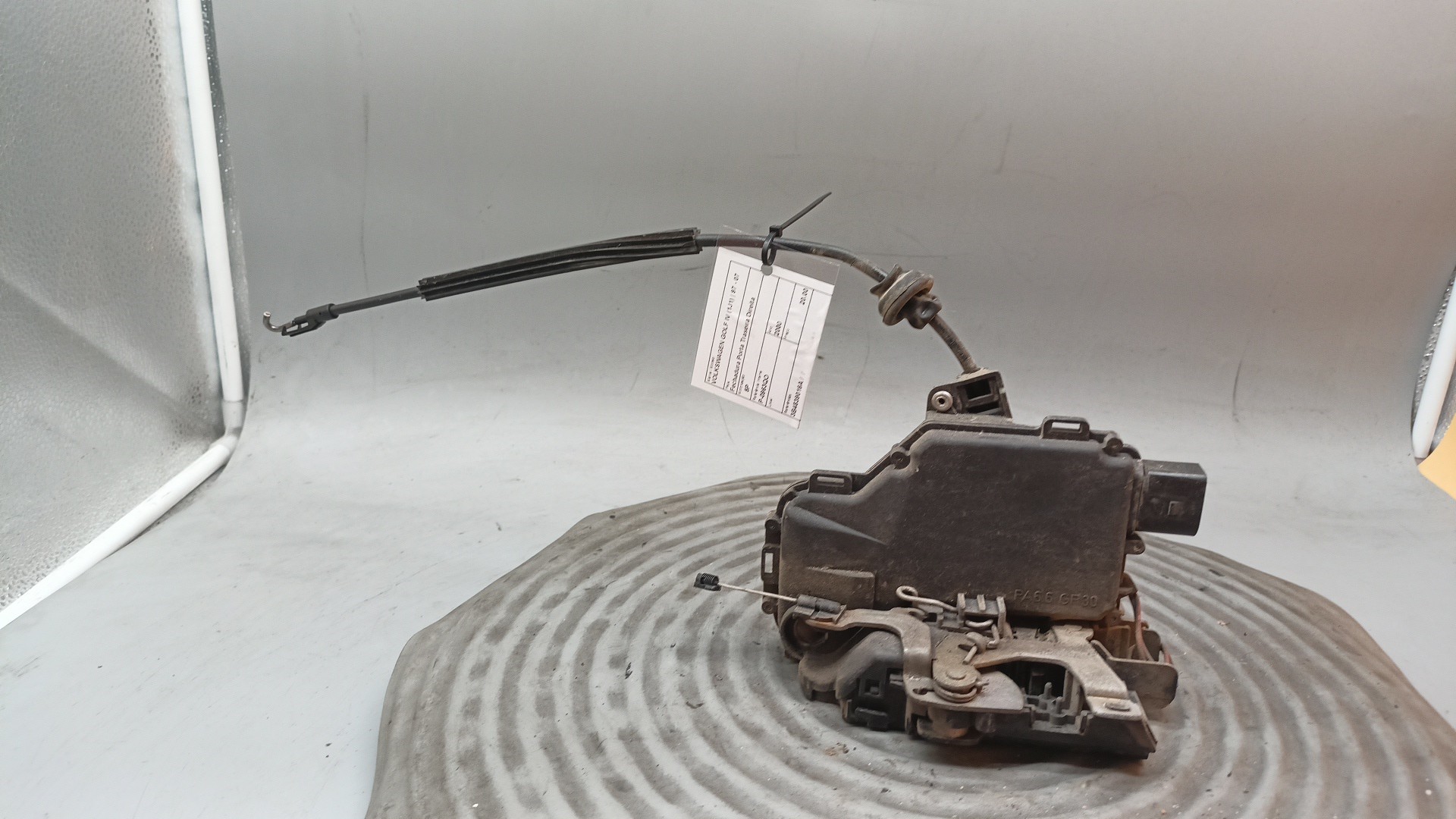 Fechadura Porta Traseira Direita VOLKSWAGEN GOLF IV (1J1) | 97 - 07 Imagem-1