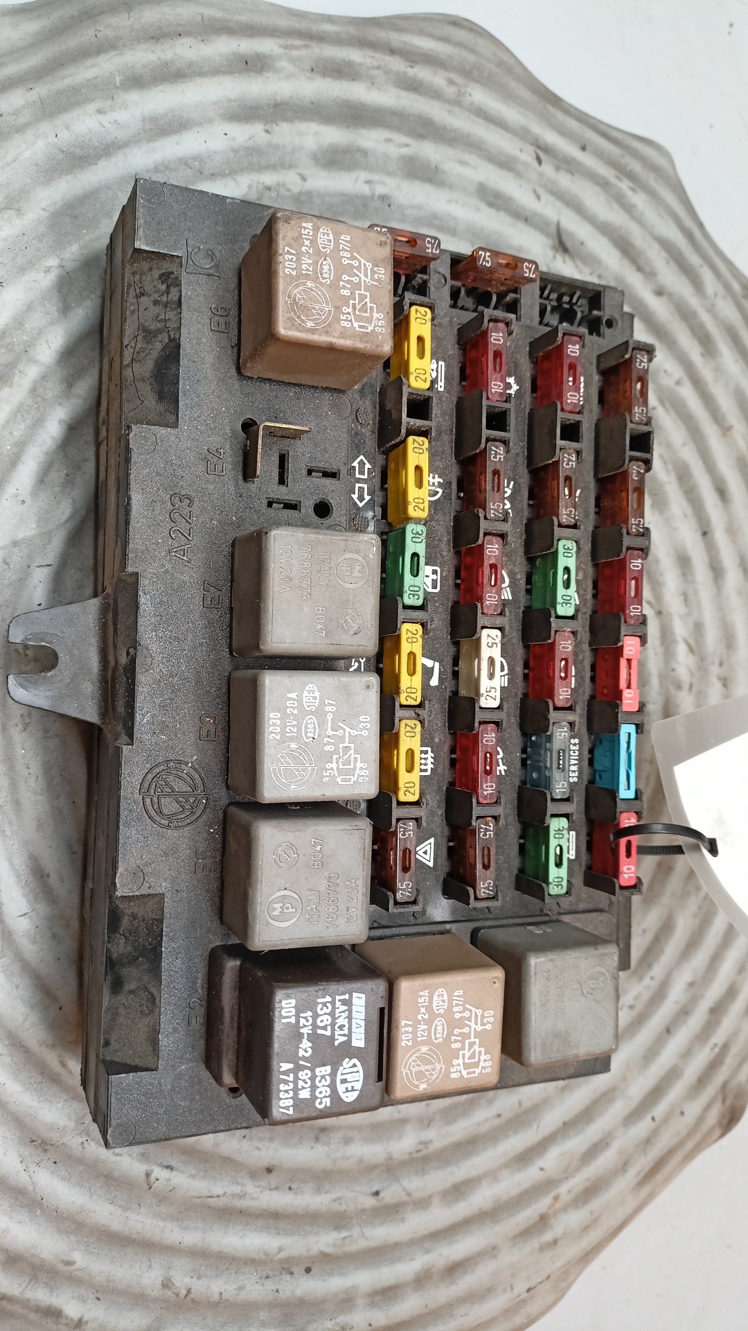 Caixa Fusíveis ALFA ROMEO 164 (164_) | 87 - 98