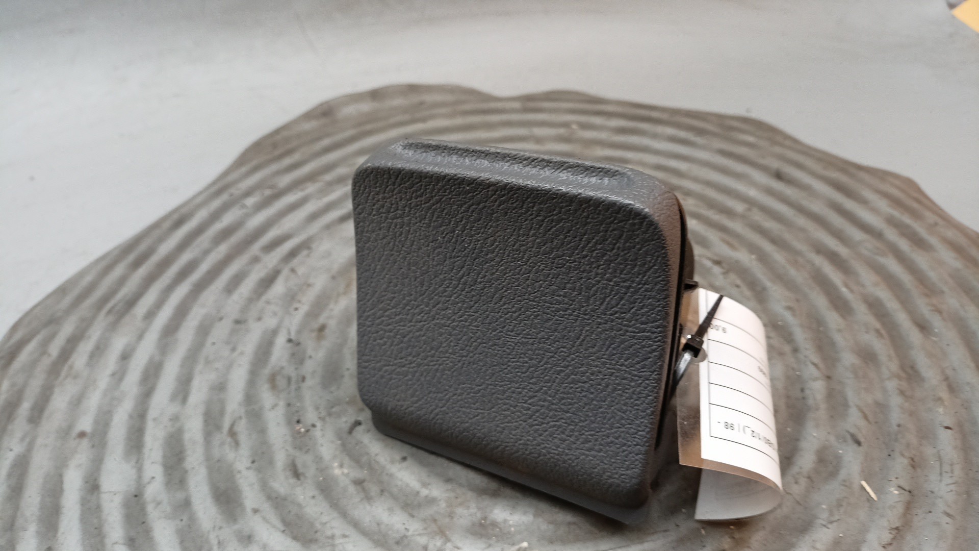 Cinzeiro RENAULT CLIO II Caixa (SB0/1/2_) | 98 - 