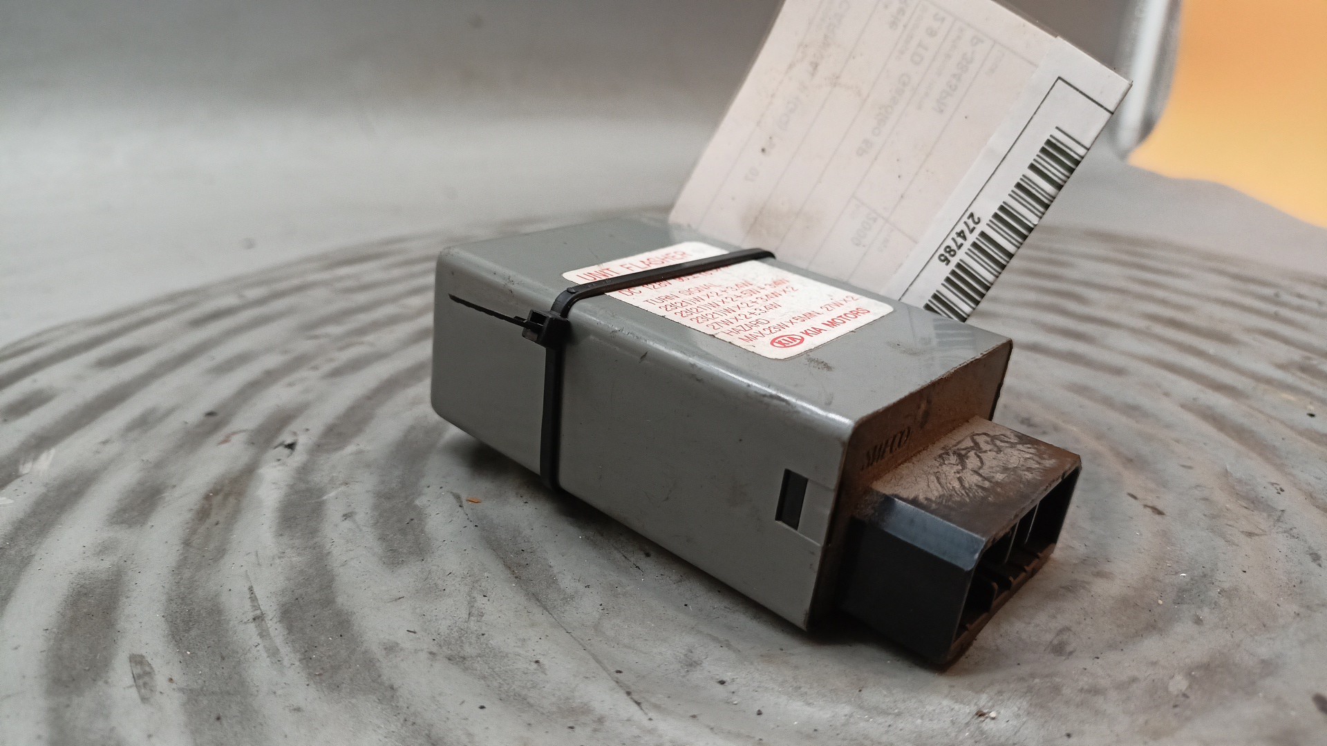 Relé KIA CARNIVAL II (GQ) | 99 - 07