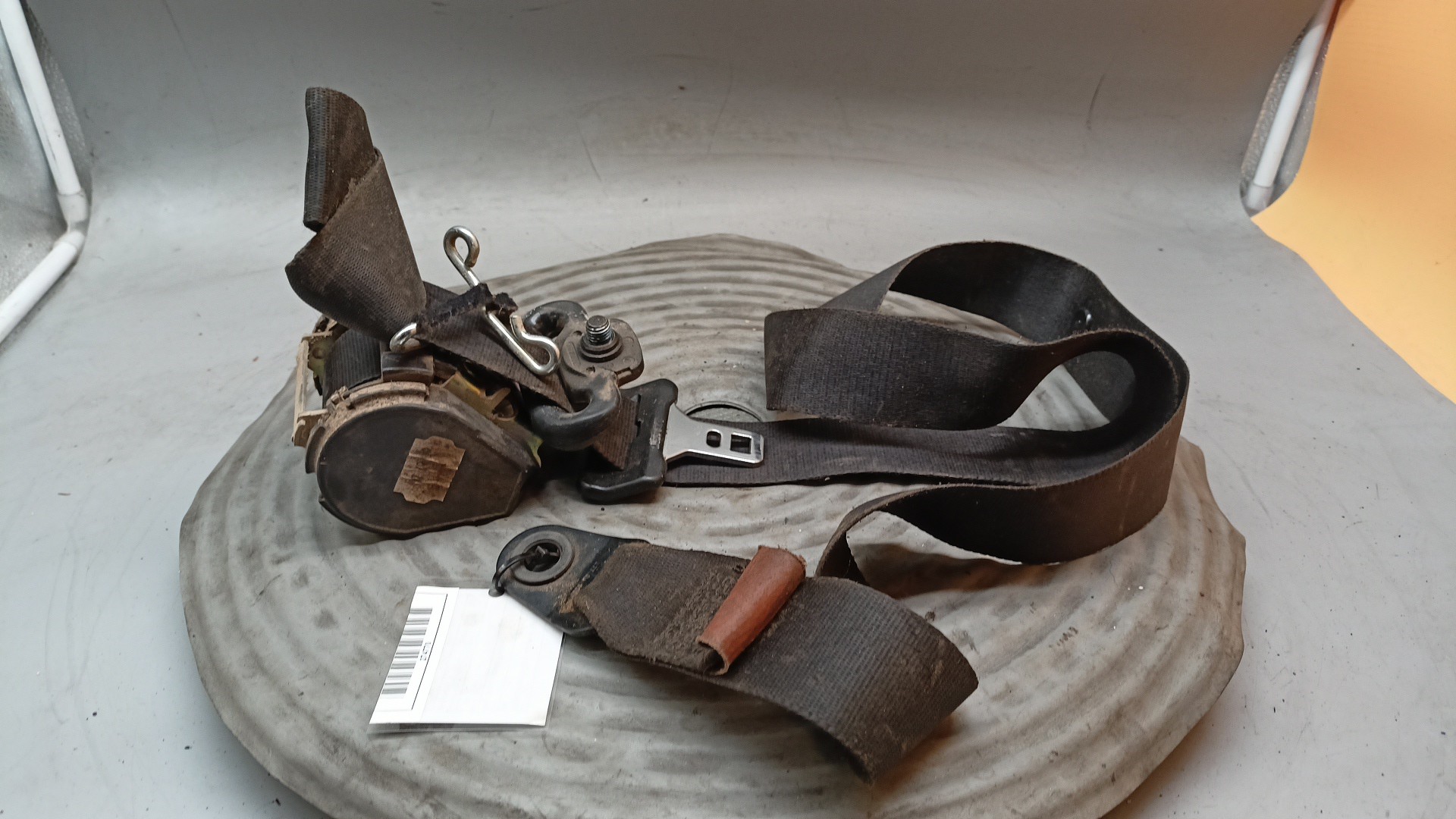 Pre-Tensioners/Belts FORD FOCUS três volumes (DFW) | 99 - 09