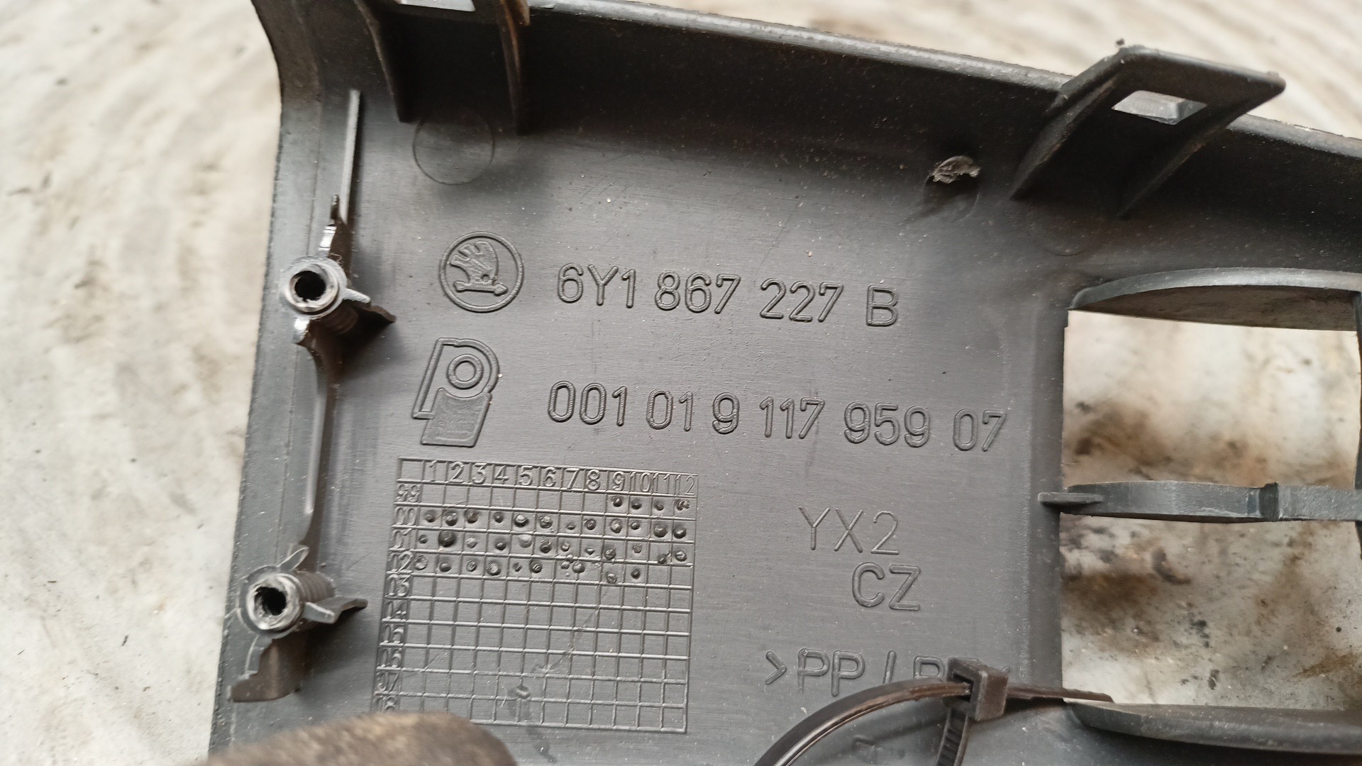 Moldura Botão Vidro SKODA FABIA I (6Y2) | 99 - 08 Imagem-4