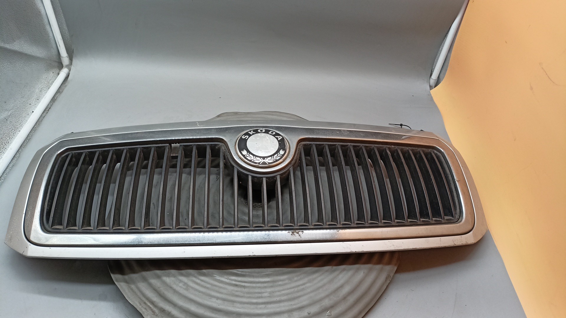 Grelha Frente SKODA FABIA I (6Y2) | 99 - 08