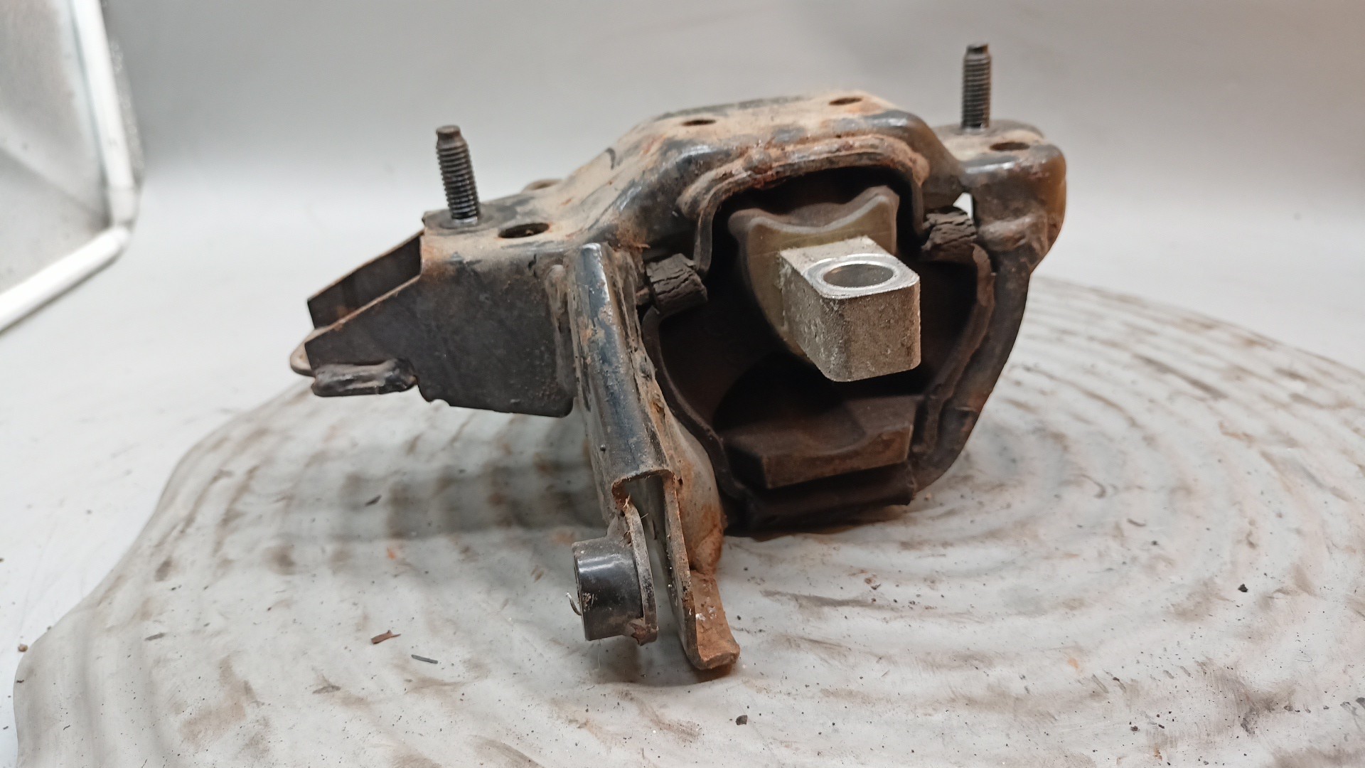 Supporto Motore Sinistro SKODA FABIA I (6Y2) | 99 - 08