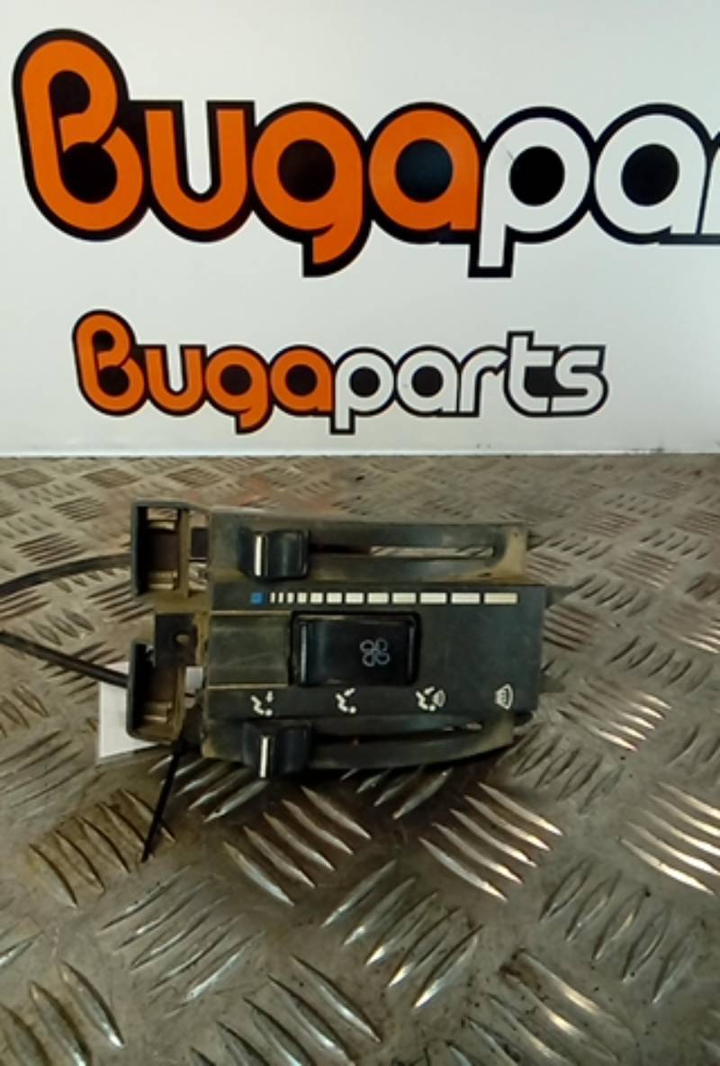 Comandos A/C Sofagem Climatronic Display RENAULT EXPRESS | 89 - 98