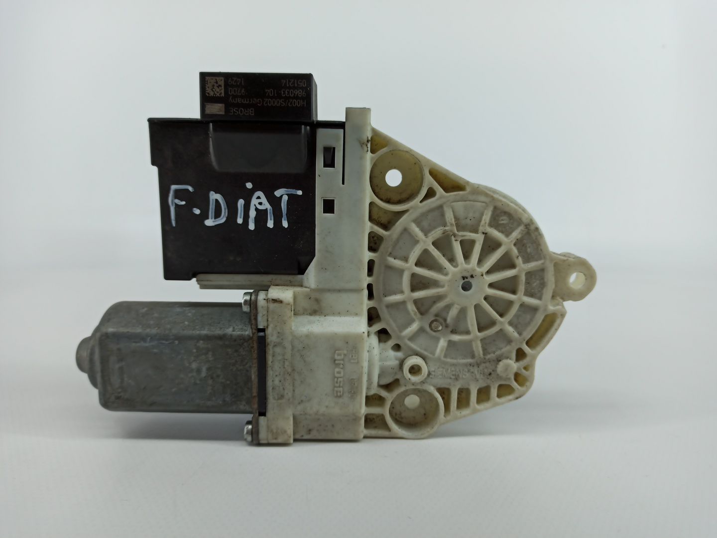 Front Right Electric Motor, window regulator SEAT CORDOBA (6L2) | 02 - 09 Imagem-0