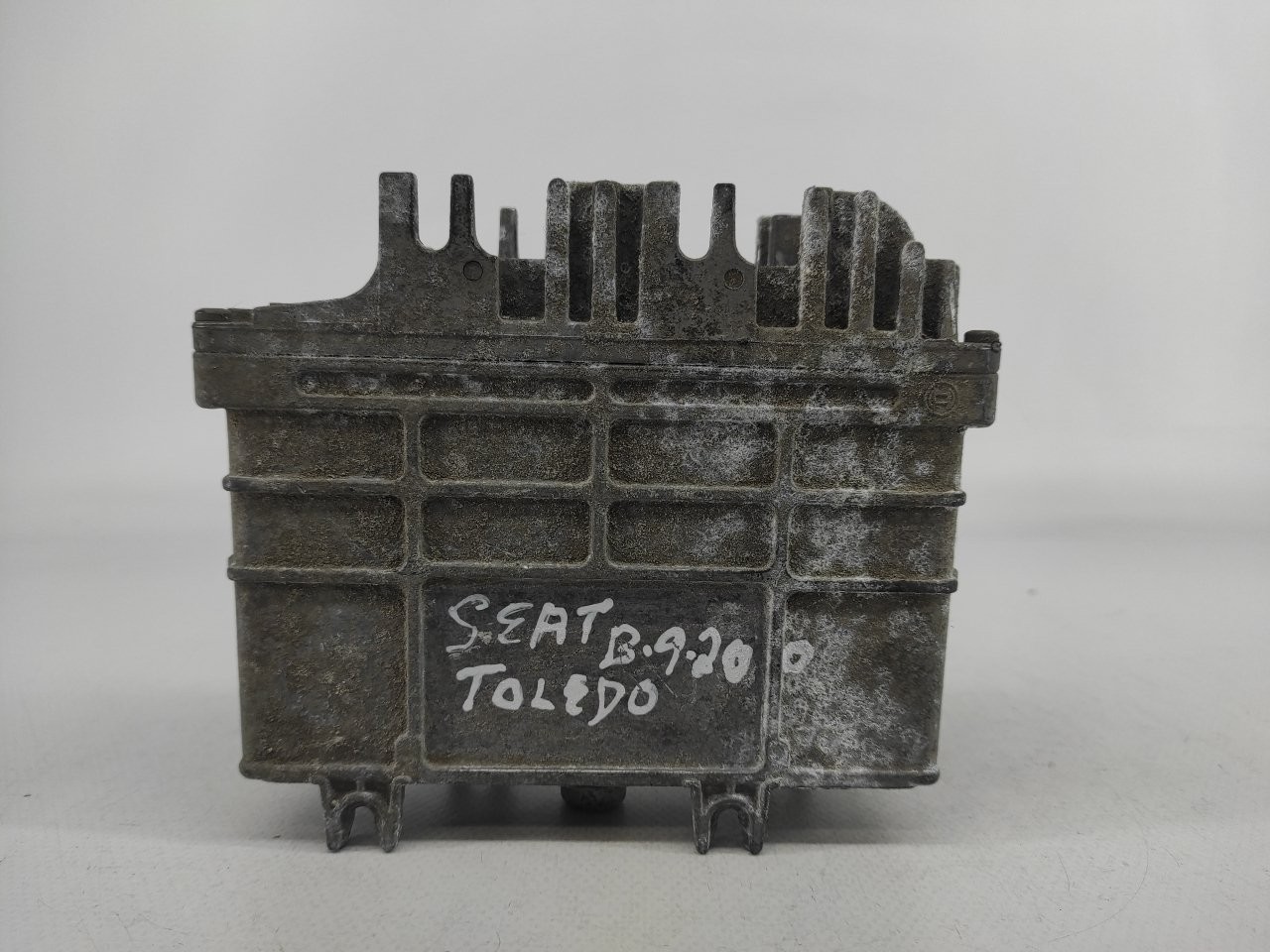 Calculateur moteur ecu SEAT TOLEDO I (1L) | 91 - 99 Imagem-1