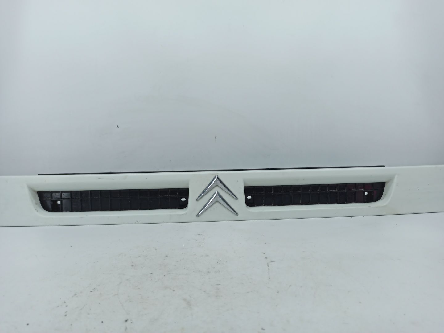 Front grille CITROEN JUMPER Autocarro (230P) | 94 - 02 Imagem-0