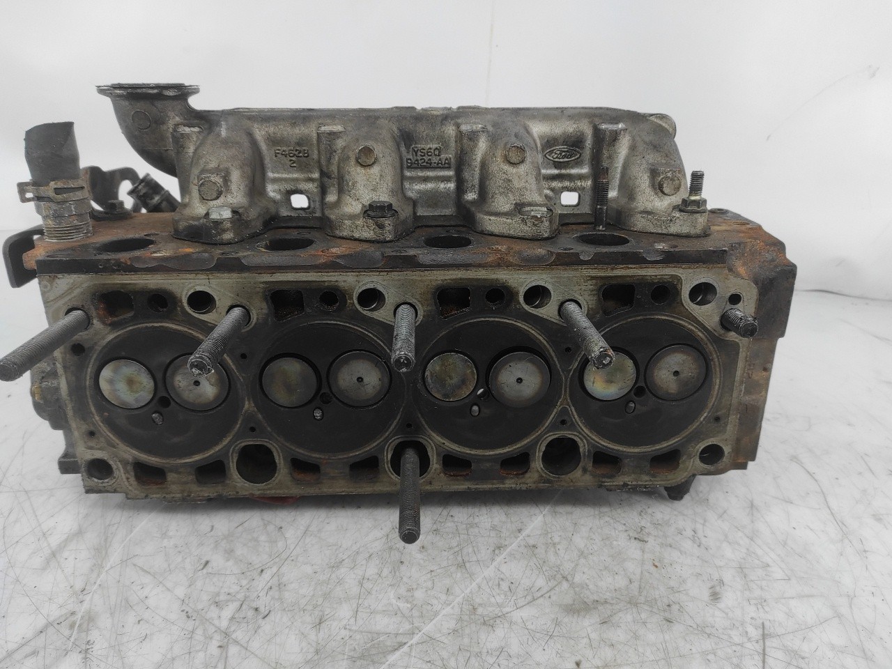 Colaça / Cabeça De Motor para FORD FIESTA Caixa (JV_) | 98 - 03 ...
