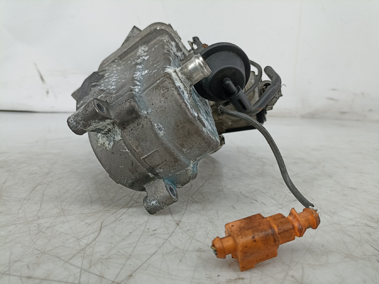 EGR valve AUDI A4 (8K2, B8) | 07 - 15 Imagem-0