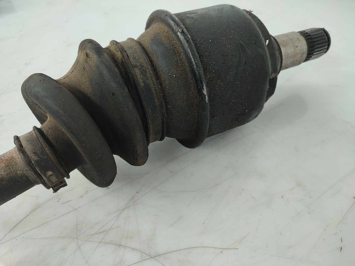 Left driveshaft MERCEDES-BENZ TRÊS VOLUMES (W123) | 76 - 85 Imagem-2