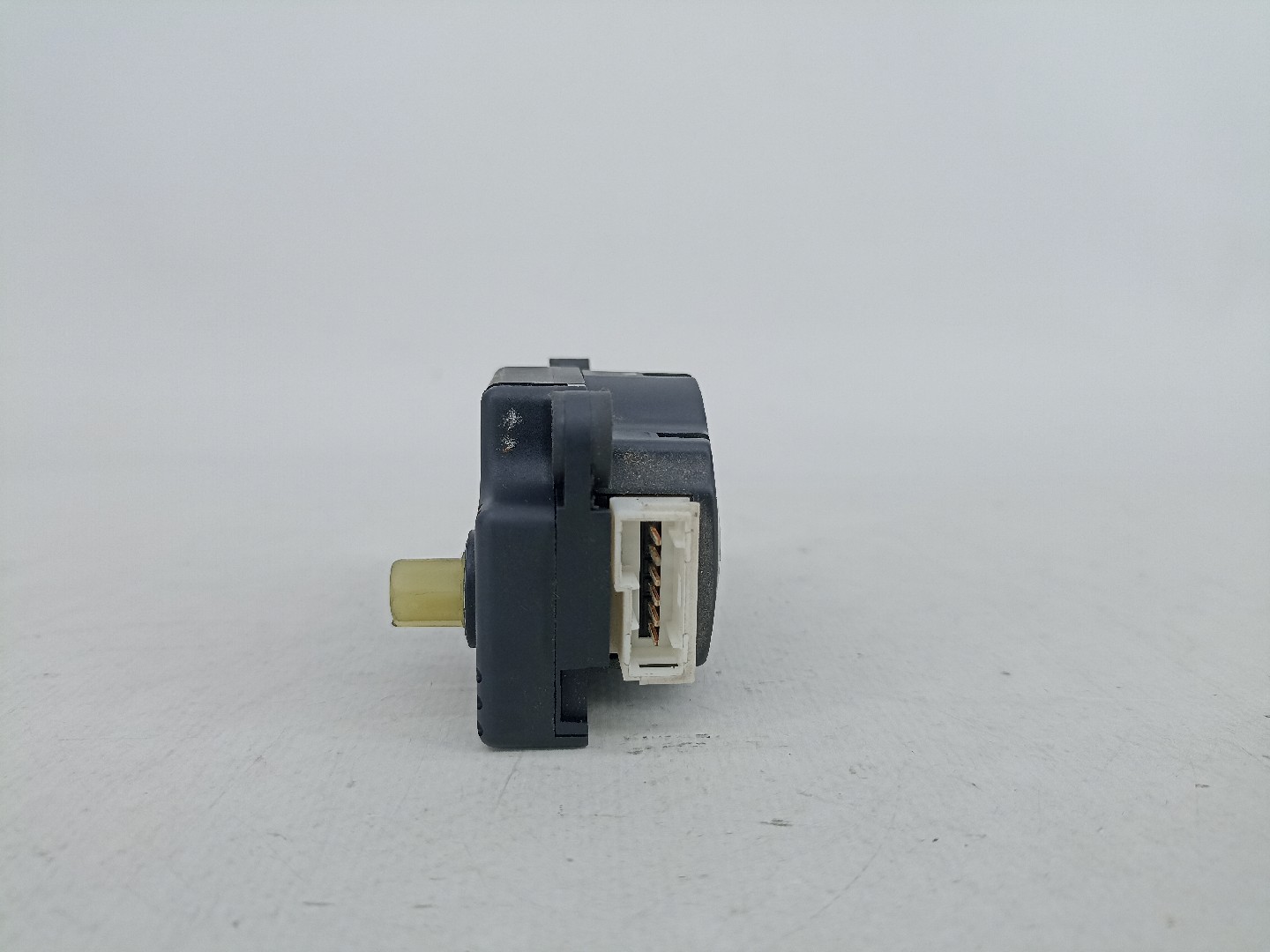Heater Blower Flap Actuator VOLVO V70 II (285) | 99 - 08 Imagem-3