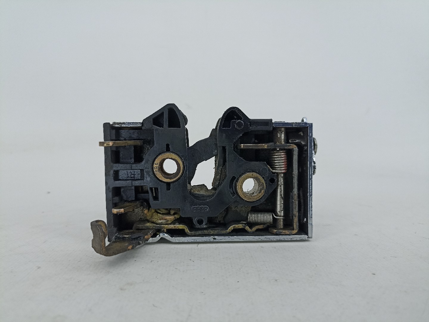 Rear Right lock AUDI 80 Avant (8C5, B4) | 91 - 96 Imagem-1