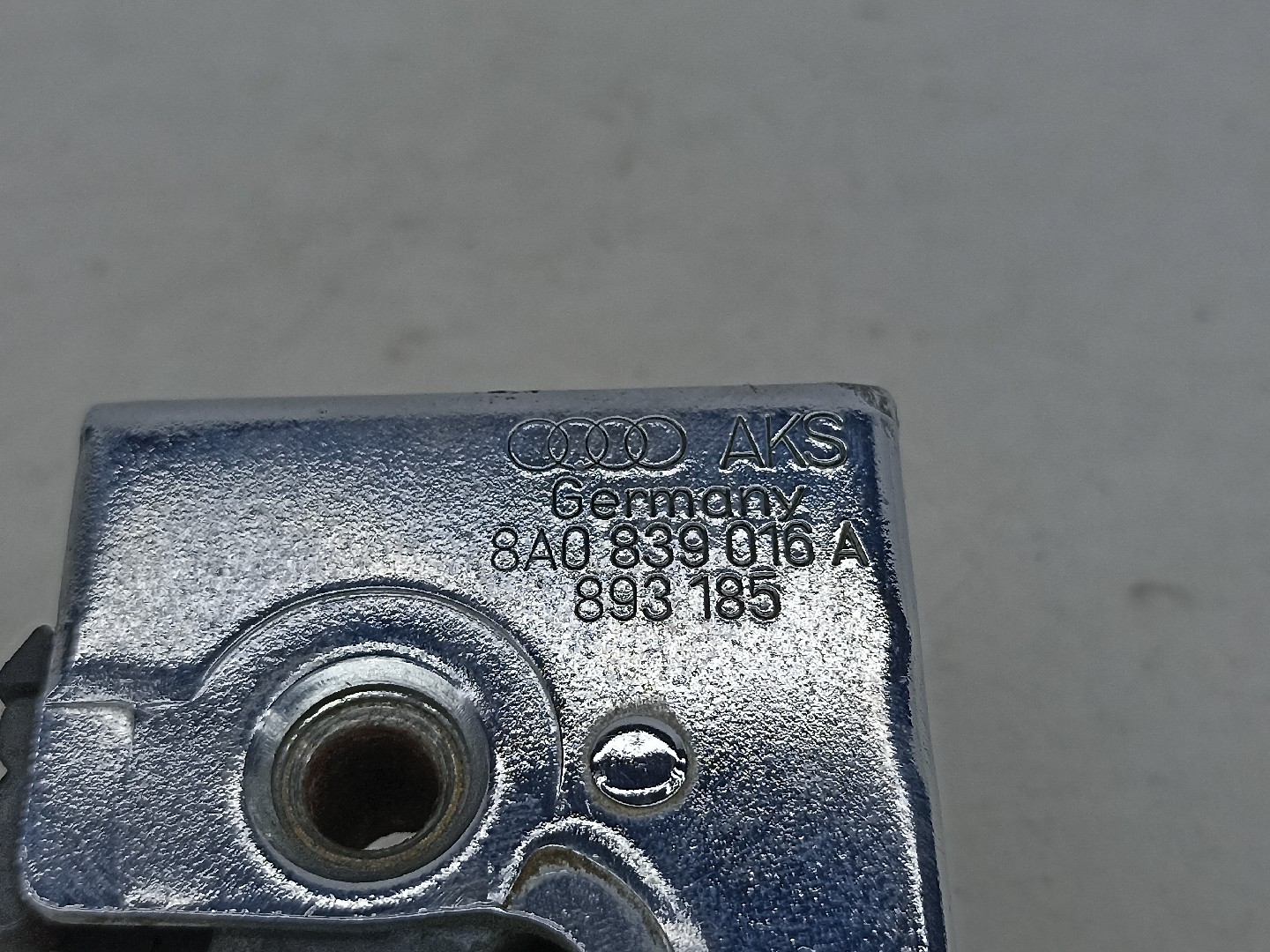 Rear Right lock AUDI 80 Avant (8C5, B4) | 91 - 96 Imagem-4