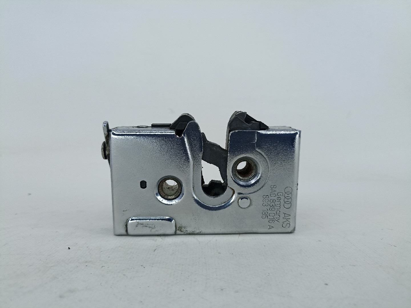 Rear Right lock AUDI 80 Avant (8C5, B4) | 91 - 96 Imagem-0