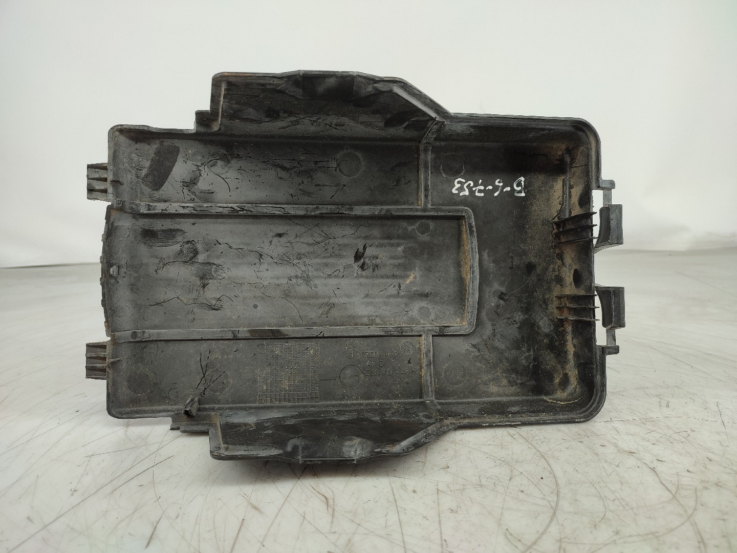 Bracket / Battery Box VOLKSWAGEN TIGUAN (5N_) | 07 - 18 Imagem-1