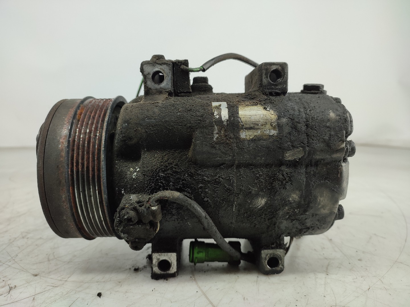 AC Compressor AUDI 80 Avant (8C5, B4) | 91 - 96 Imagem-0