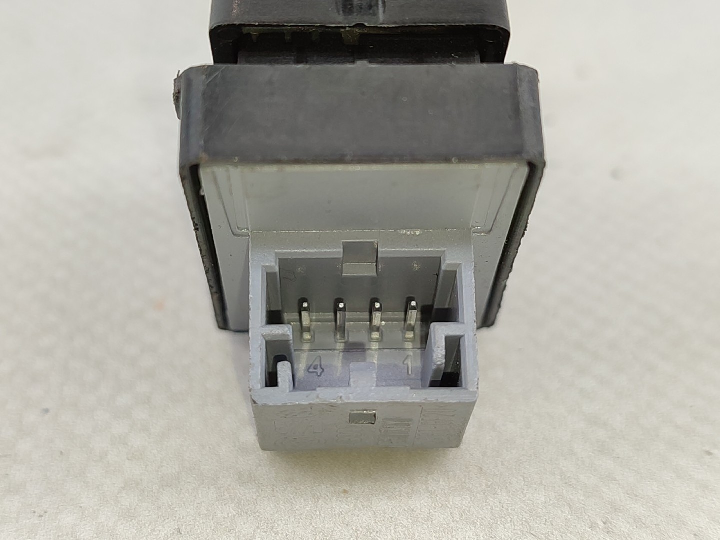 Interrupteur de vitre Avant Gauche AUDI A7 Sportback (4GA, 4GF) | 10 - 18 Imagem-2