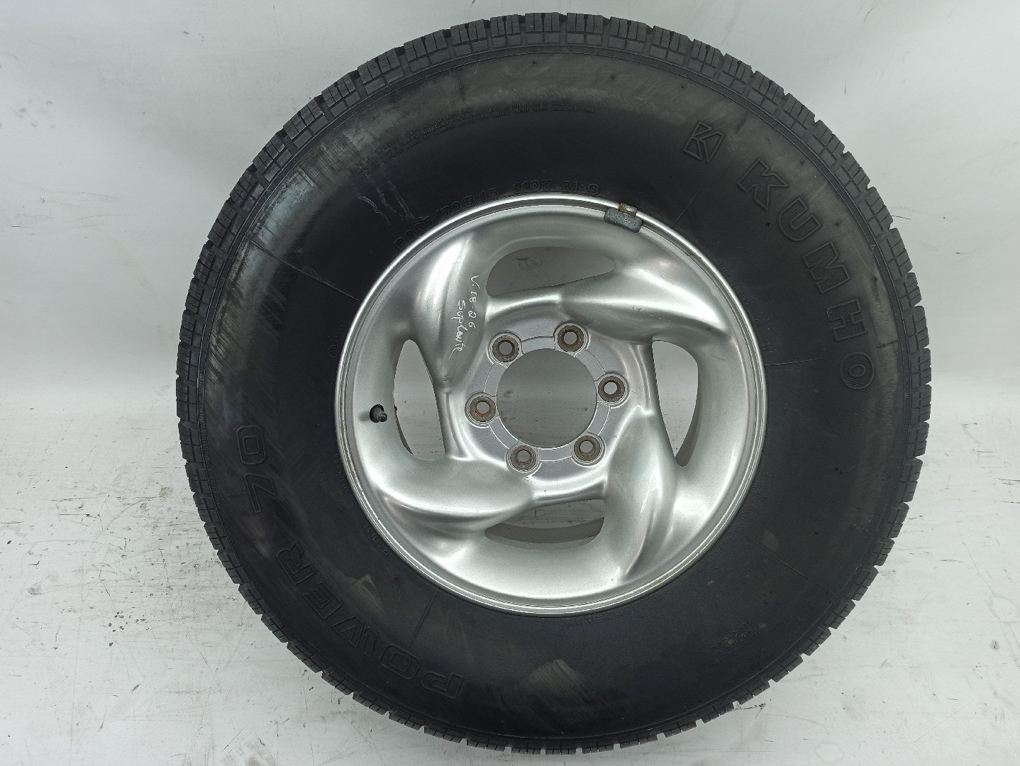 Spare Tire HYUNDAI GALLOPER I | 91 - 98 Imagem-0