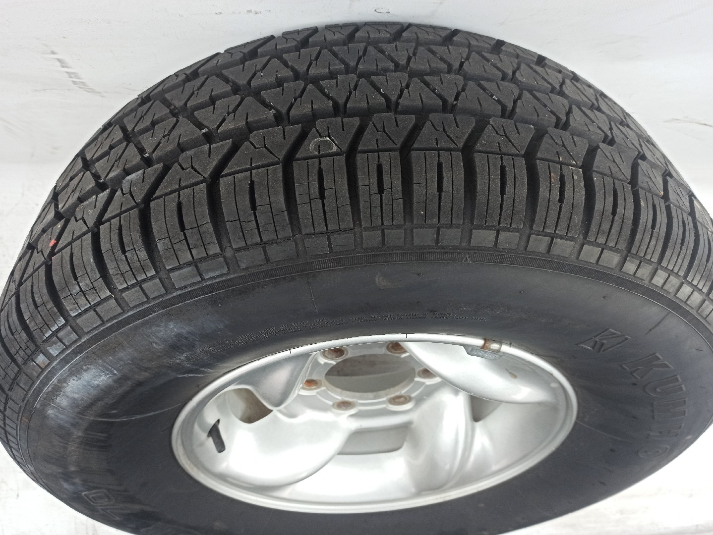 Spare Tire HYUNDAI GALLOPER I | 91 - 98 Imagem-3