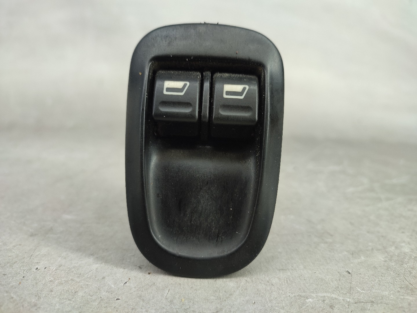 Interrupteur de vitre Avant Gauche PEUGEOT 206 Hatchback (2A/C) | 98 - 12 Imagem-4