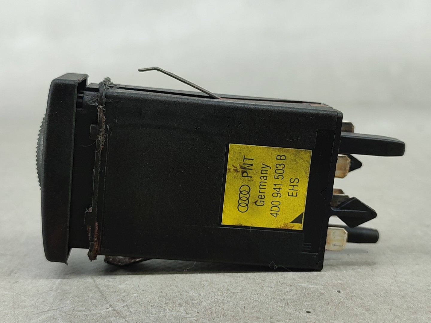 Botón desempañador trasero AUDI A4 Avant (8D5, B5) | 94 - 02 Imagem-2