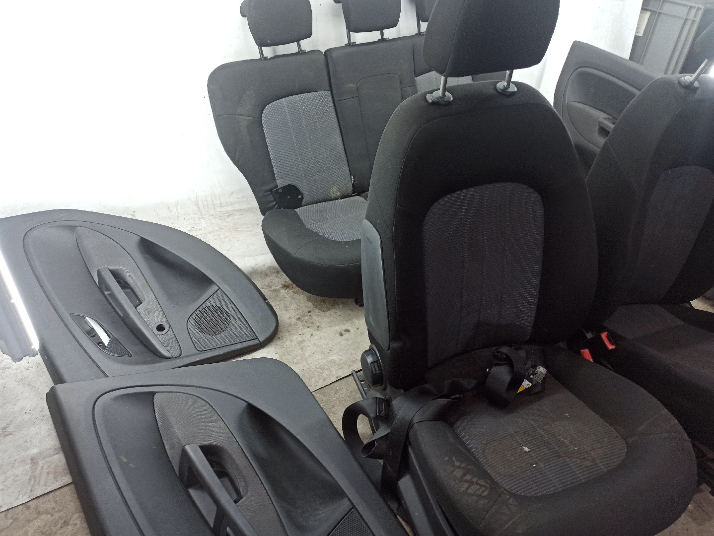 Set di sedili FIAT LINEA (323_, 110_) | 06 -  Imagem-1