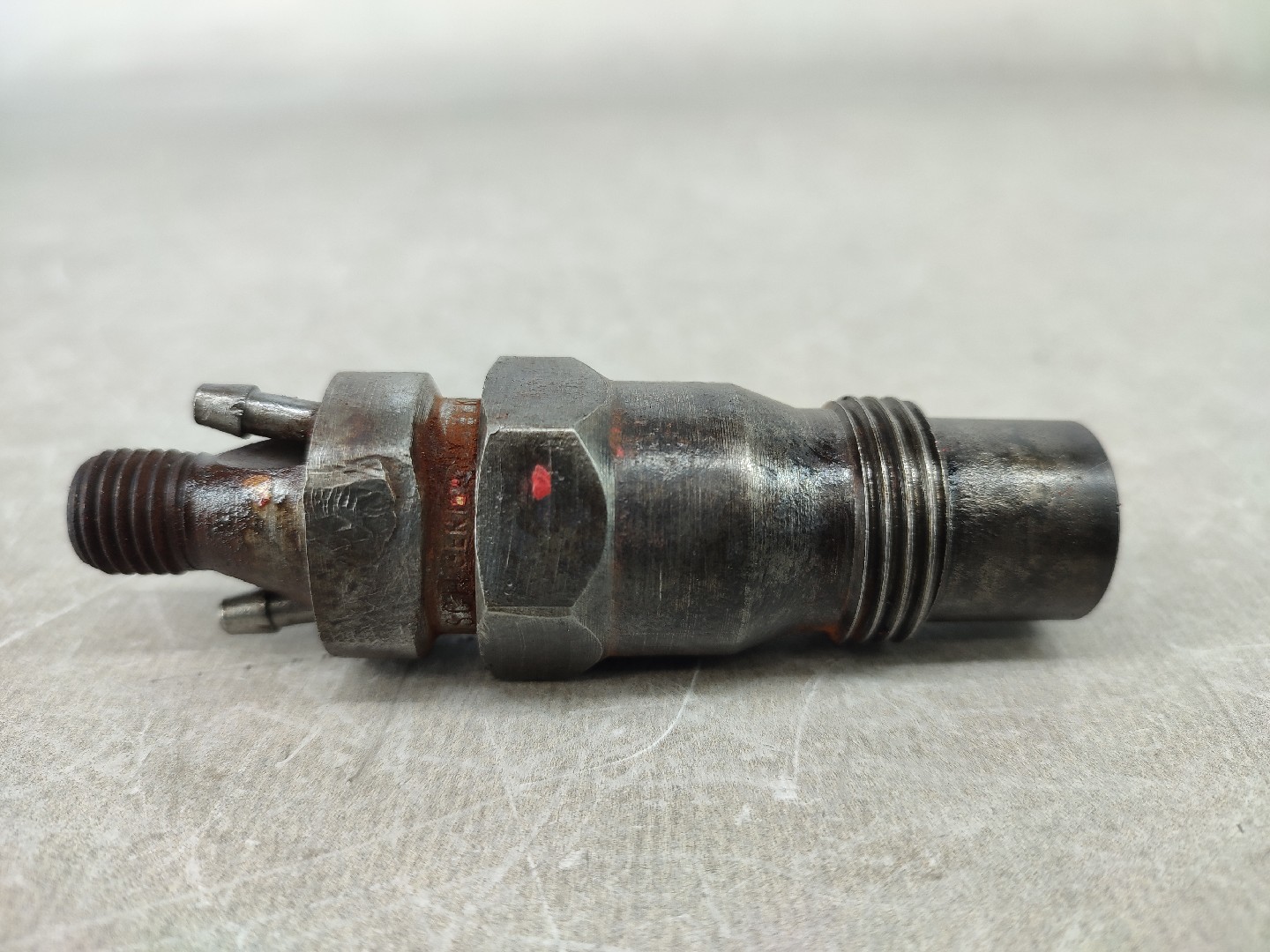 Injector MERCEDES-BENZ TRÊS VOLUMES (W123) | 76 - 85 Imagem-1