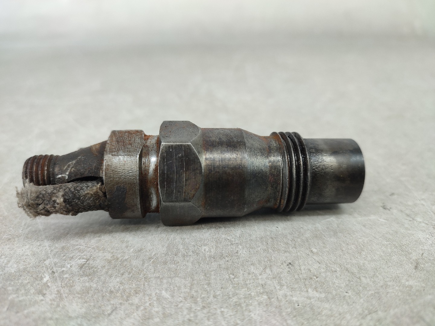 Injector MERCEDES-BENZ TRÊS VOLUMES (W123) | 76 - 85 Imagem-1