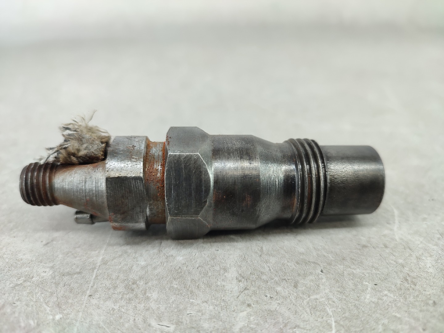 Injector MERCEDES-BENZ TRÊS VOLUMES (W123) | 76 - 85 Imagem-1