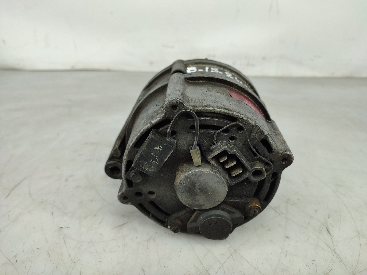 Alternador MERCEDES-BENZ TRÊS VOLUMES (W123) | 76 - 85 Imagem-1