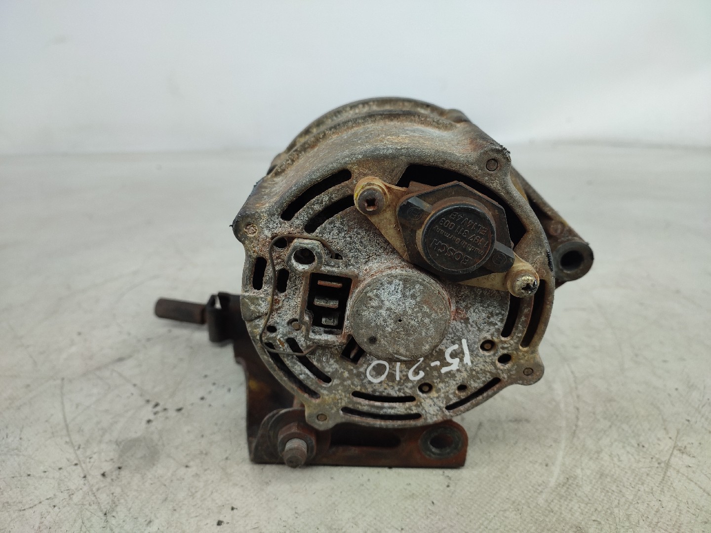 Alternador MERCEDES-BENZ TRÊS VOLUMES (W123) | 76 - 85 Imagem-1